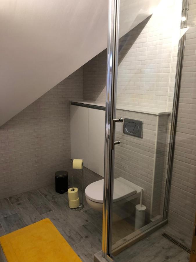 Dominik Apartmanhaz Velence Exteriör bild